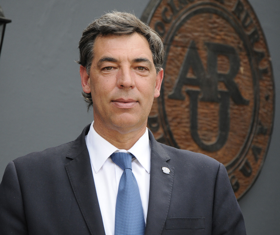 Dr. Gonzalo Valdés Requena CLUB URUGUAYO BRITÁNICO